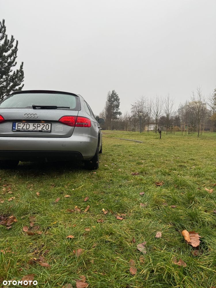Audi A4 Avant 2.0 TDI DPF Ambiente - 14