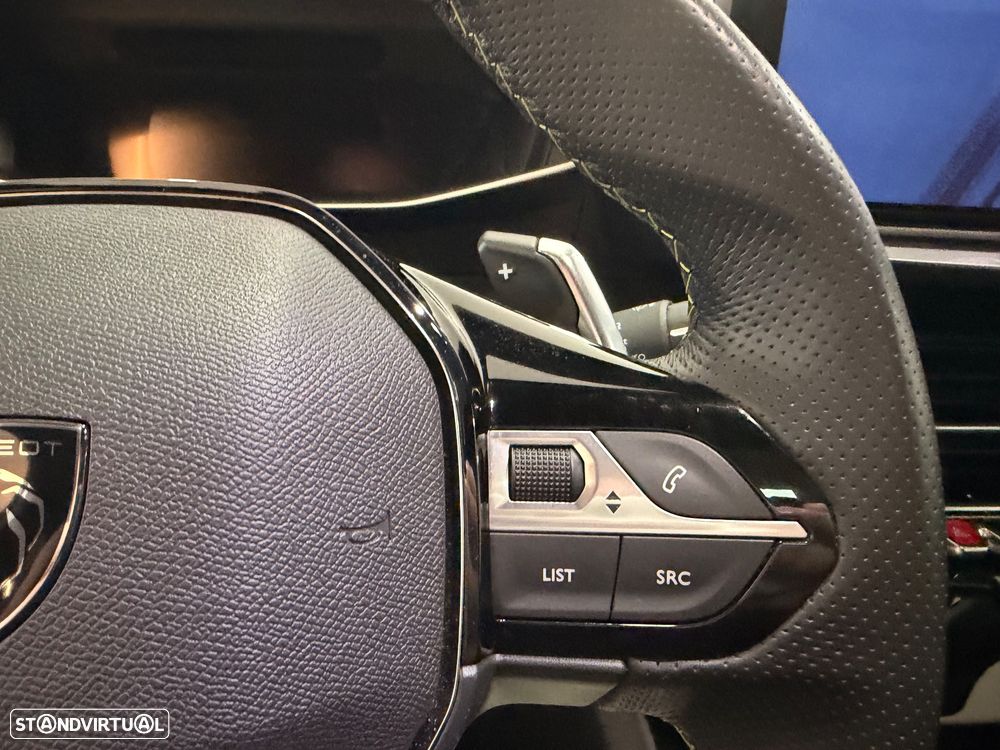 Peugeot 2008 PureTech 130 EAT8 GT - 20