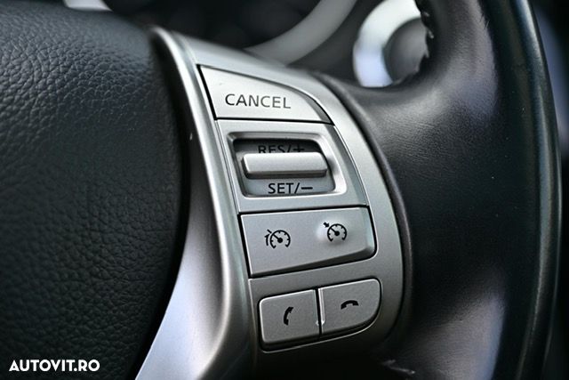 Nissan Qashqai 1.6L dCi Start/Stop 4X4-i Tekna - 14