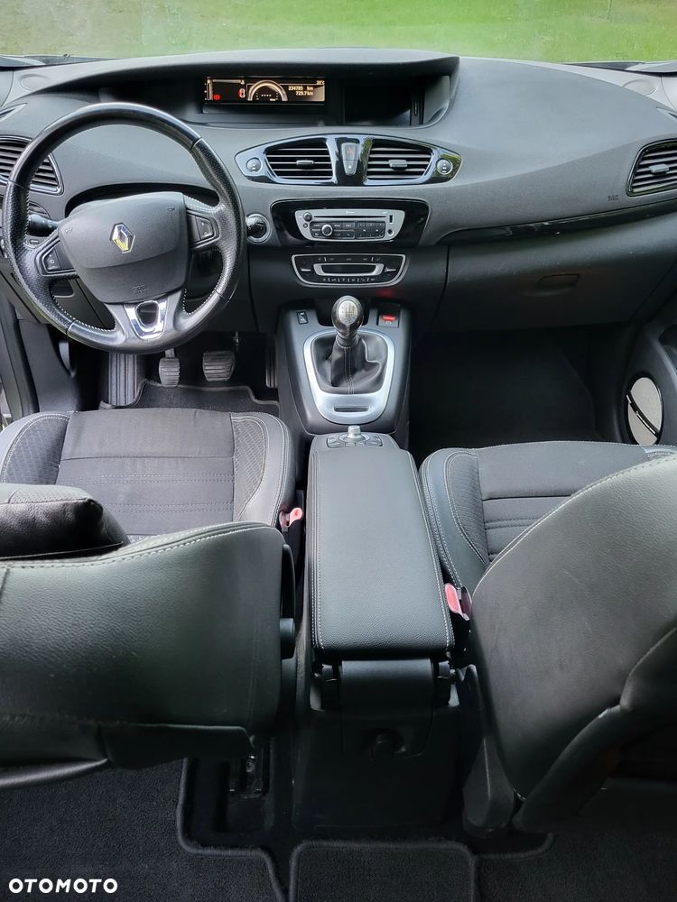 Renault Scenic 1.5 dCi Bose - 12