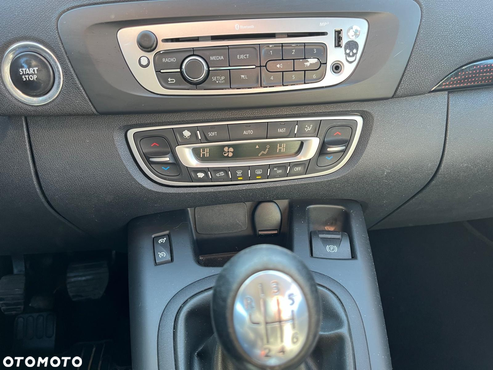 Renault Scenic 1.5 dCi Expression - 11