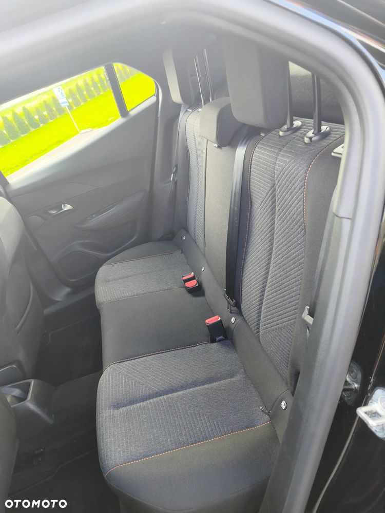 Peugeot 2008 Hybrid 136 e-DSC Style - 20