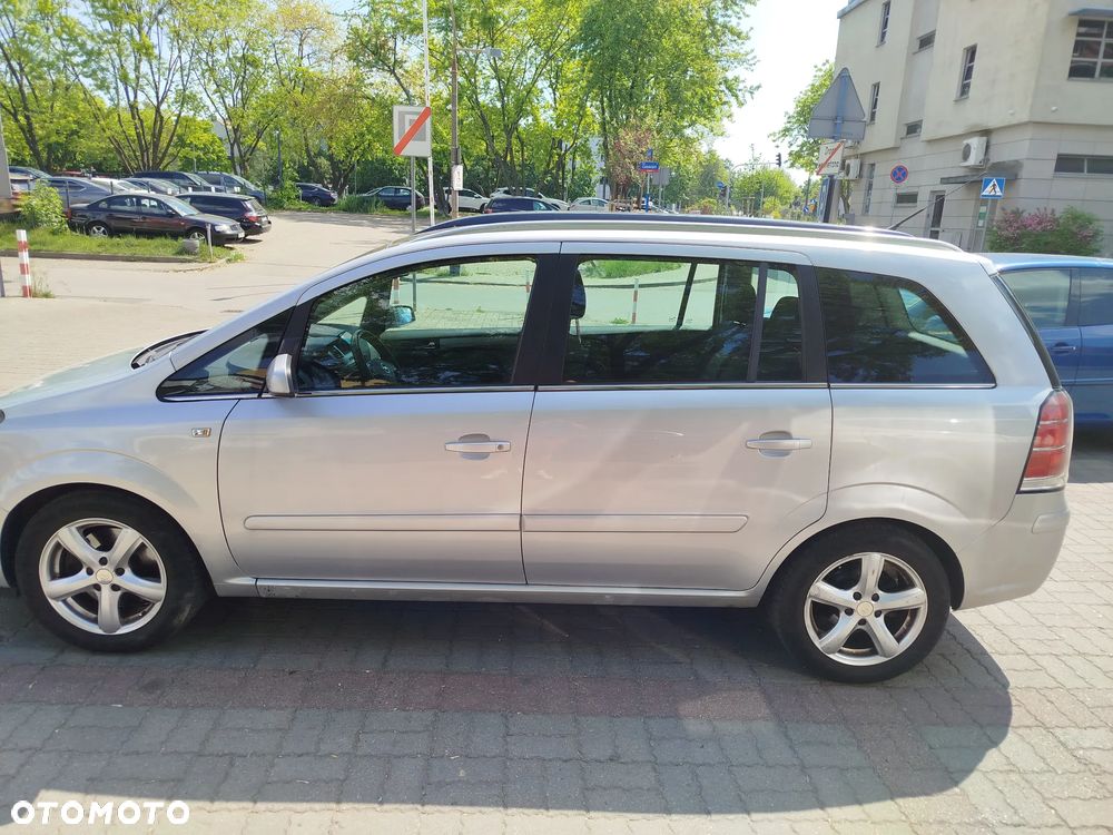 Opel Zafira 1.9 CDTI Cosmo ActiveSelect - 17
