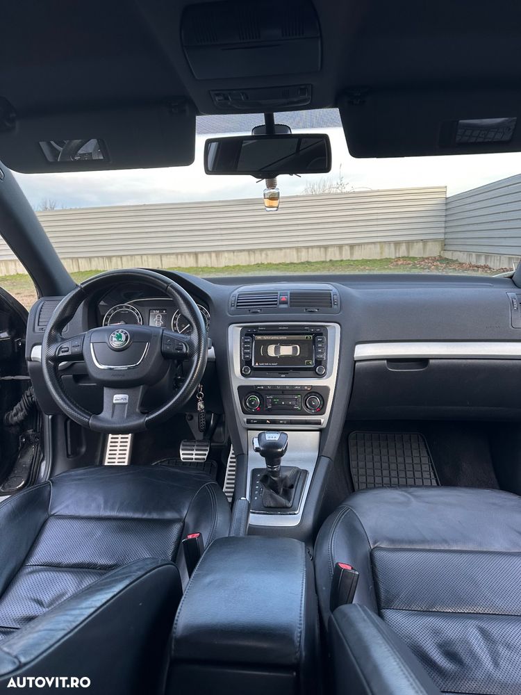 Skoda Octavia 2.0 TDI RS DSG - 10