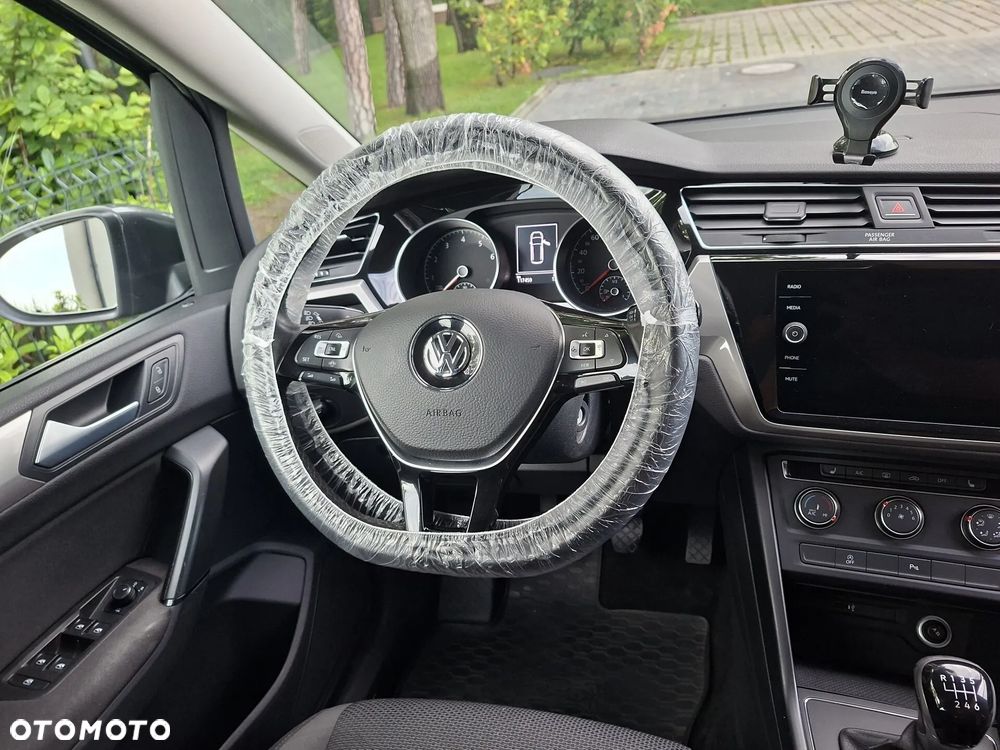 Volkswagen Touran 1.5 TSI EVO Active - 19