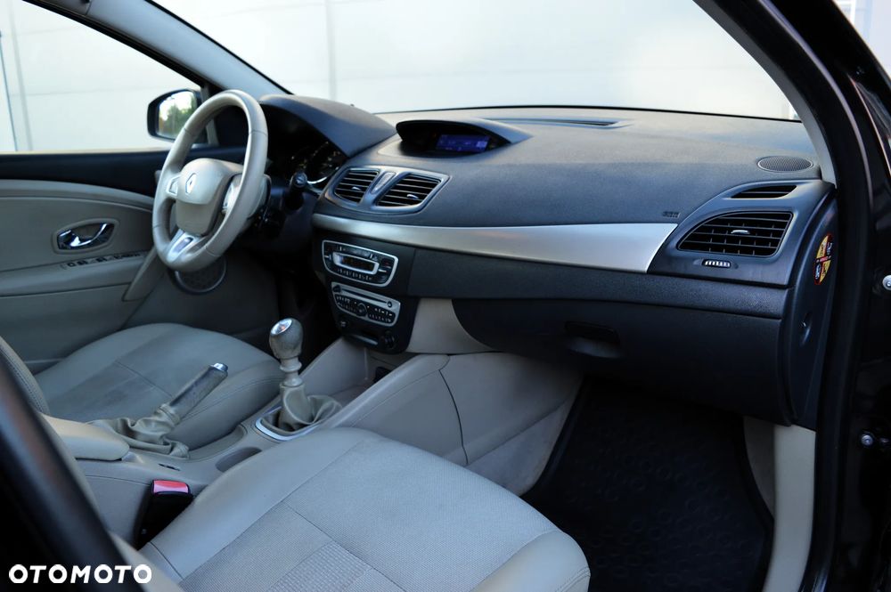 Renault Fluence 1.5 dCi Privilege - 10