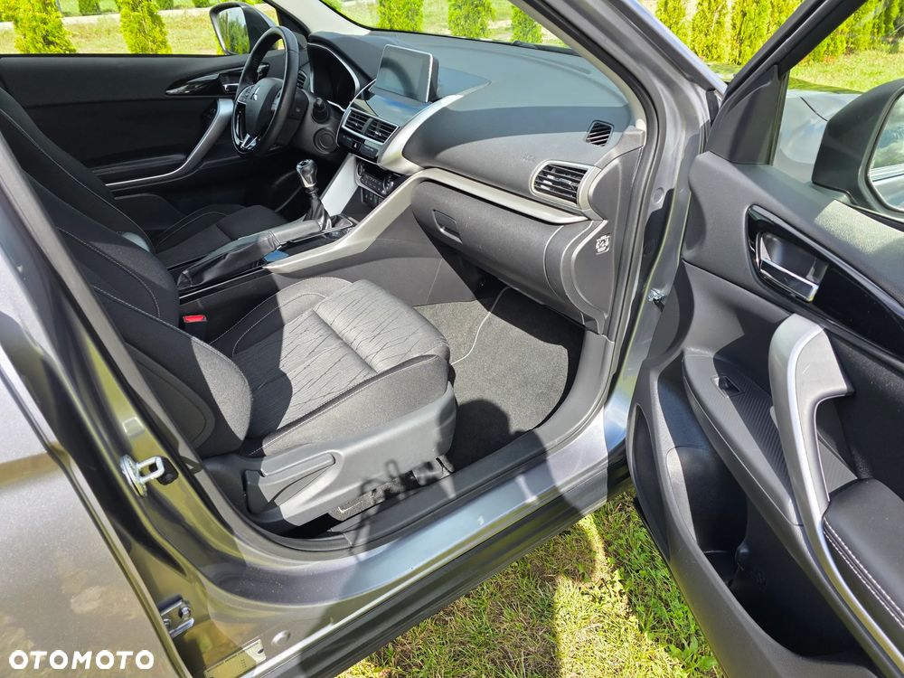 Mitsubishi Eclipse Cross 1.5 T Invite Plus - 12