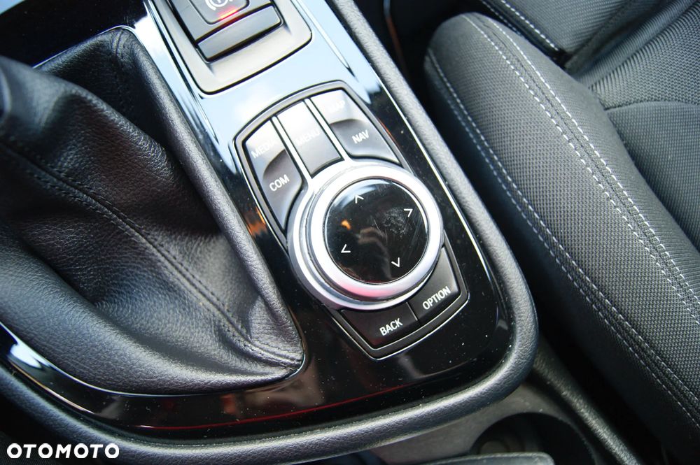 BMW Seria 2 218d GT Sport Line - 23