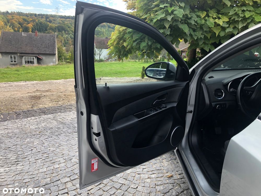 Chevrolet Cruze 1.8 LT+ - 18