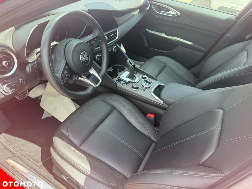 Alfa Romeo Giulia 2.0 Turbo TI Q4 - 4