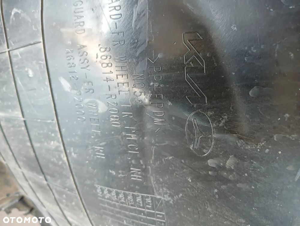 Kia Sportage 5 V nadkole prawe przednie - 2