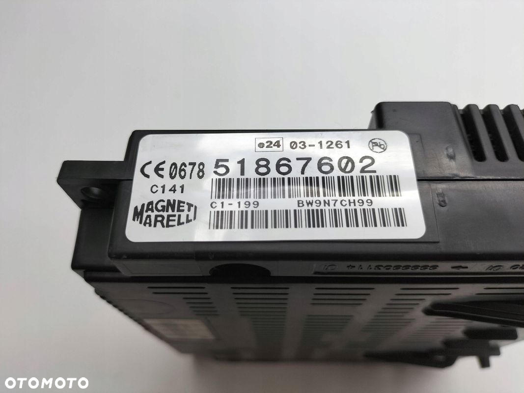 STEROWNIK MODUŁ ''BLUE & ME'' FIAT GRANDE PUNTO 51867602 - 5