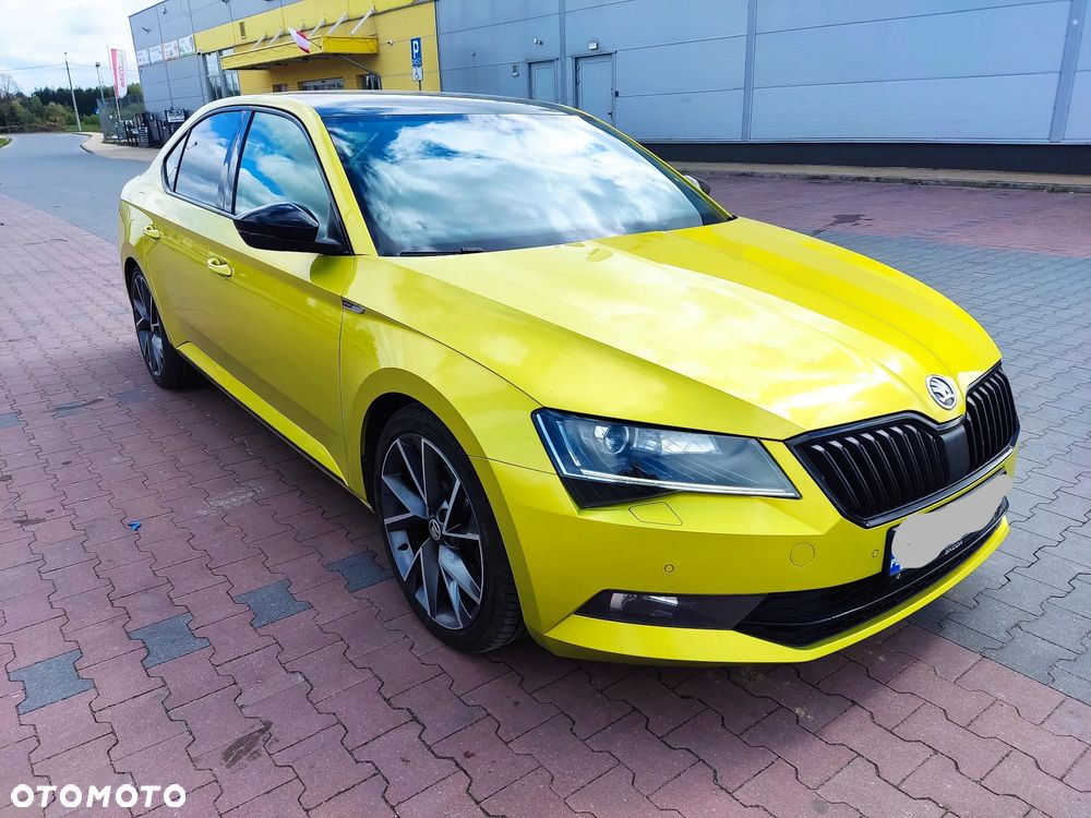 Skoda Superb 2.0 TDI Sportline - 2