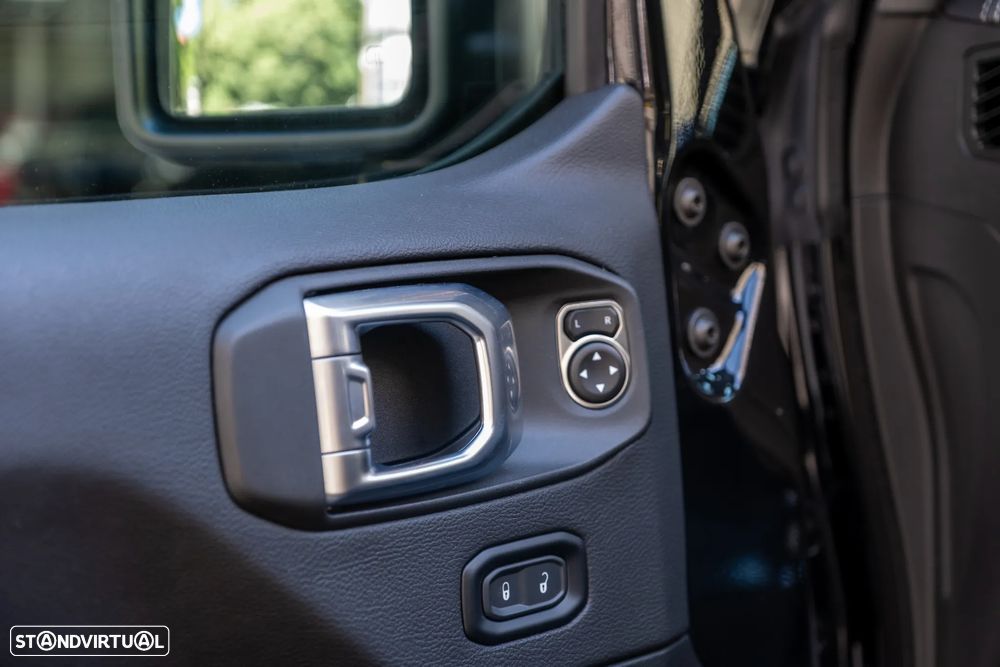 Jeep Wrangler 2.0 TG 4xe Sahara — fotografia 13