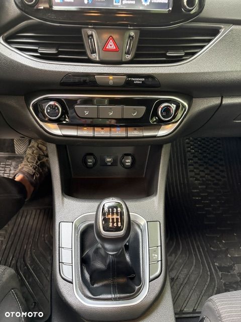 Hyundai i30 1.5 DPI Modern - 12