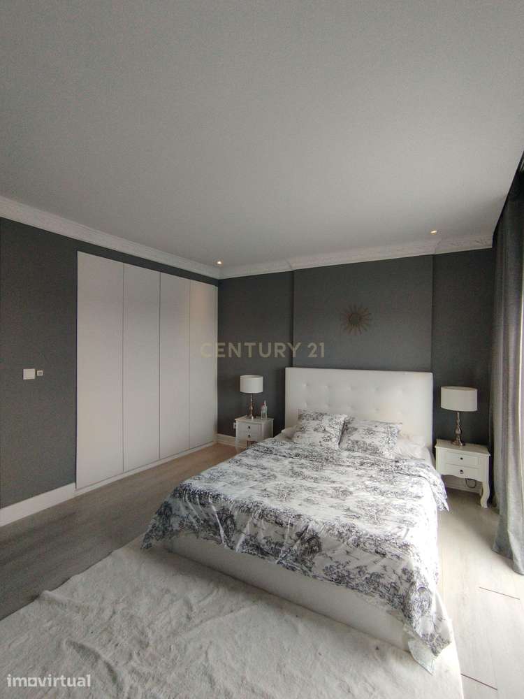 Penthouse T3 com Vista Panorâmica em Rio de Mouro, Sintra - Grande imagem: 4/8