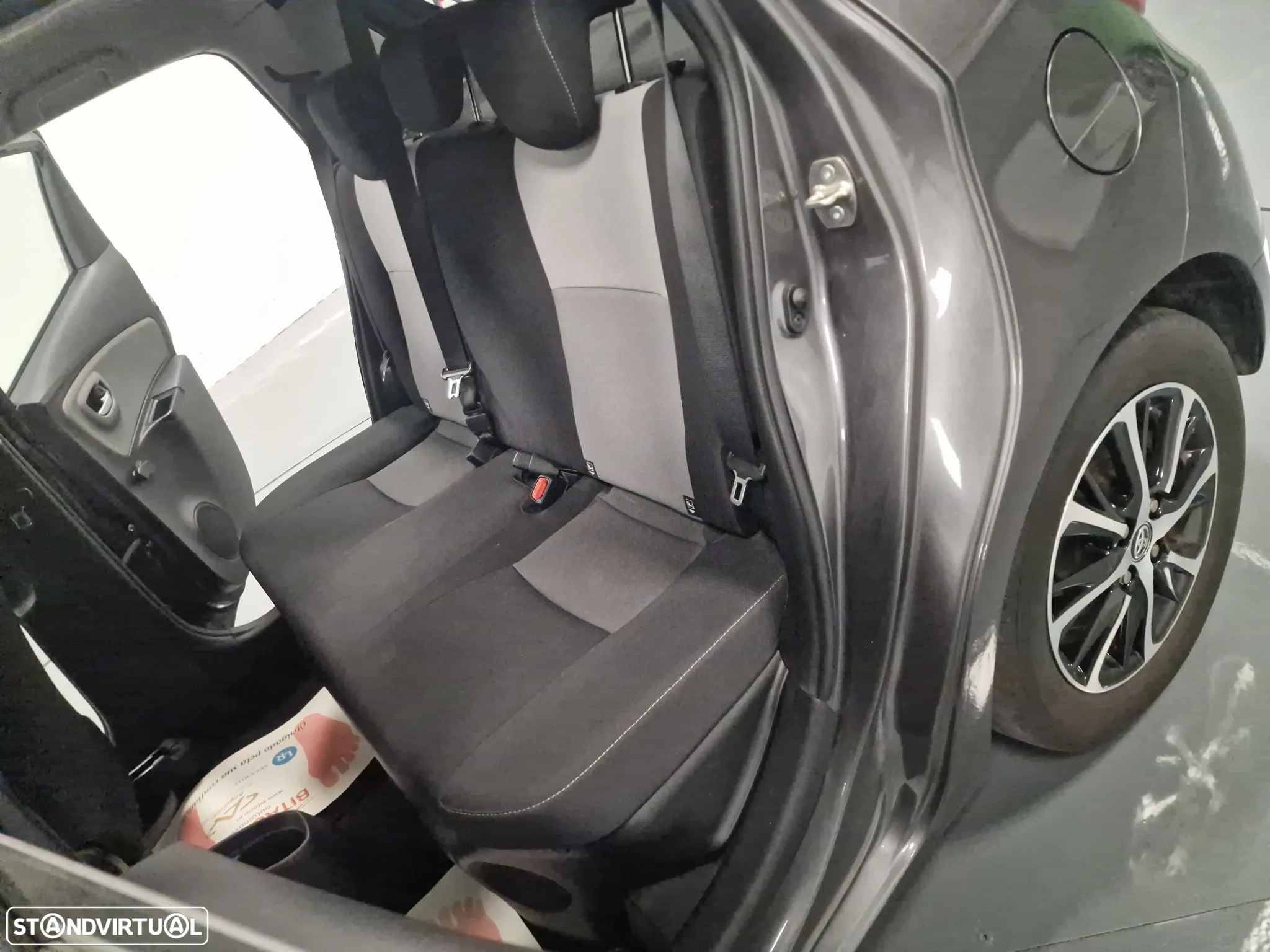 Toyota Yaris 1.5 HSD Comfort - 18