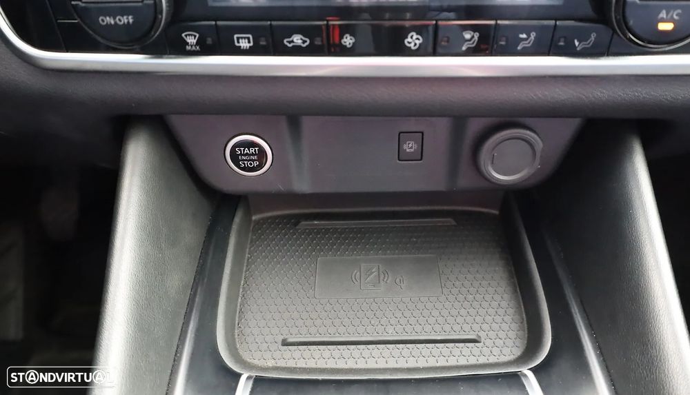 Nissan Qashqai 1.3 DIG-T N-Connecta - 25