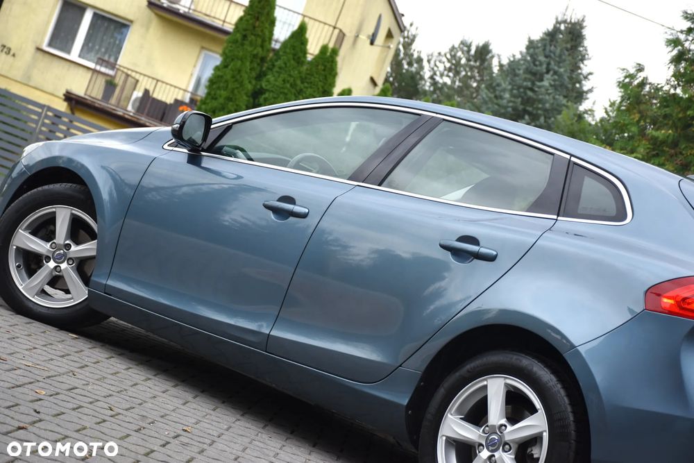 Volvo V40 D2 Momentum - 39