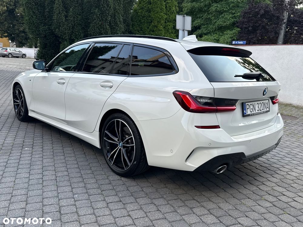 BMW Seria 3 320d Edition M Sport Shadow - 11
