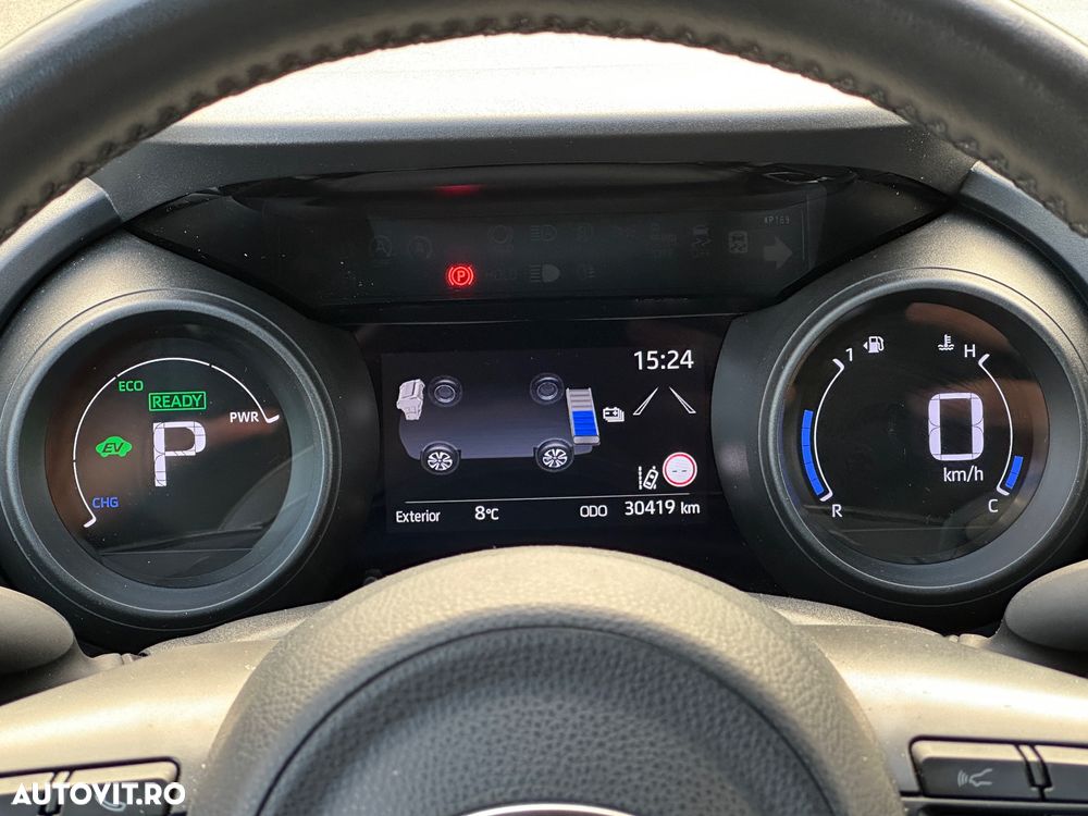 Toyota Yaris Hybrid 1.5 VVT-i - 11