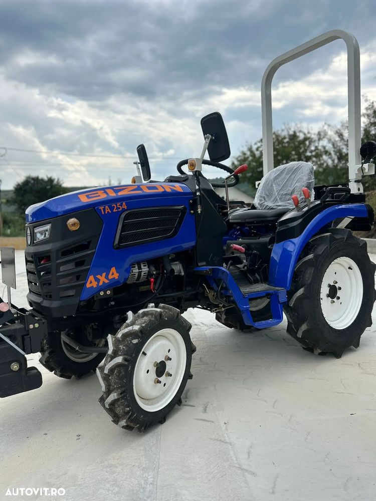 Bizon TA254, 25 CP, 4x4 dotat cu FREZA NOUA SI PLUG - 14