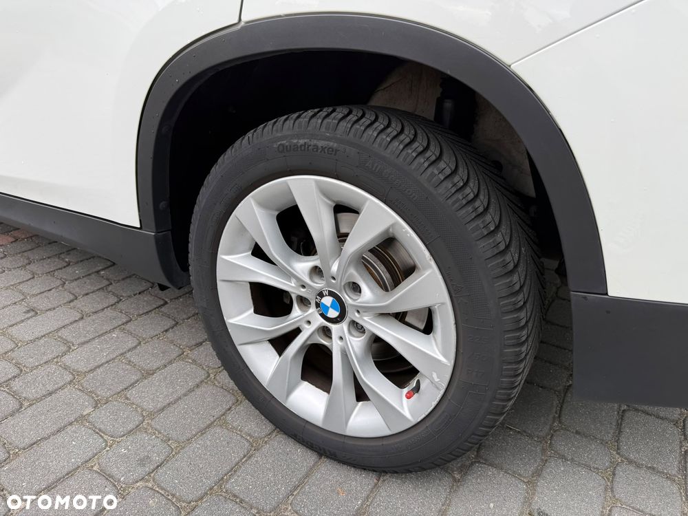BMW X1 sDrive16d - 12