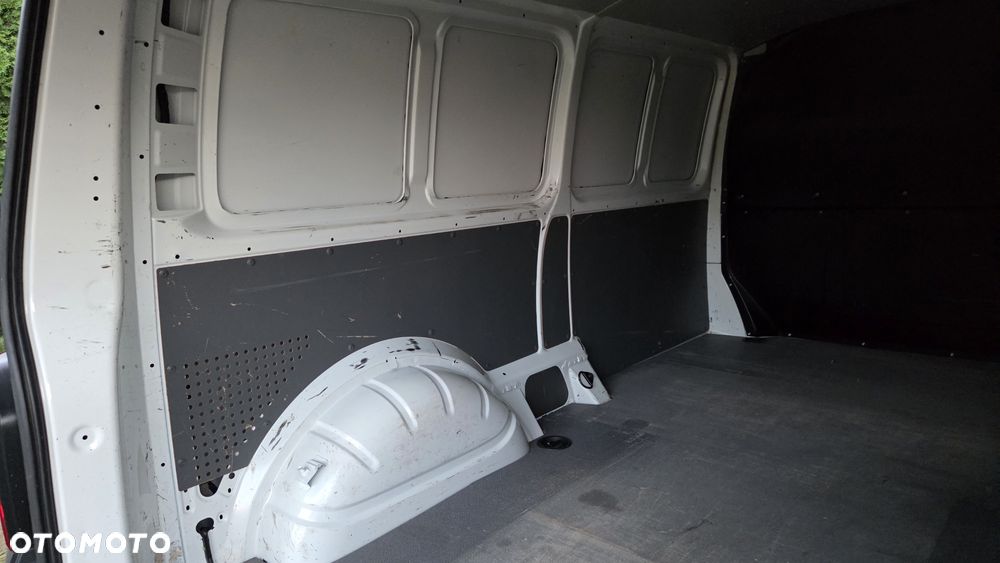 Volkswagen Transporter T6.1 - 12