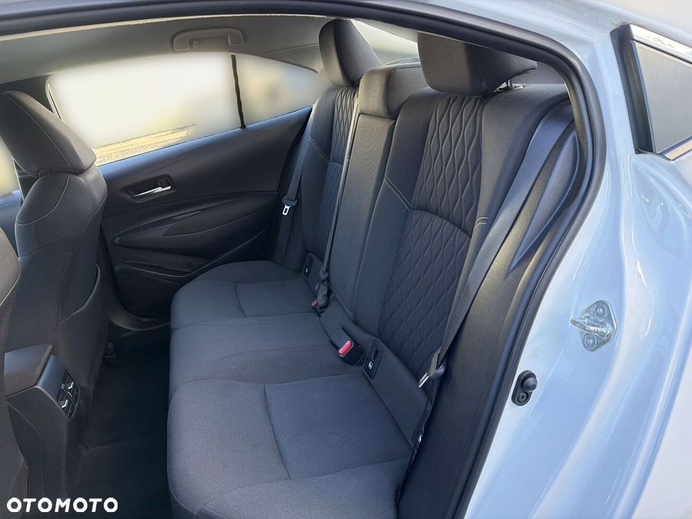 Toyota Corolla - 10