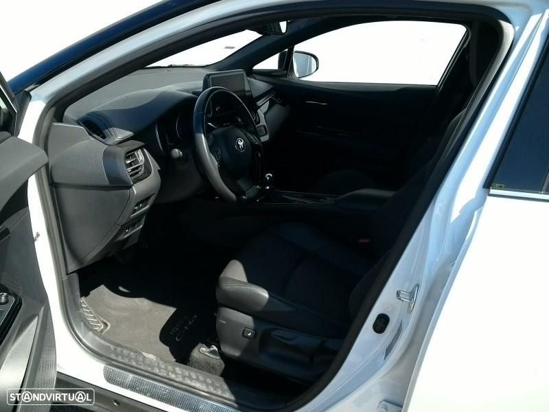 Toyota C-HR - 23