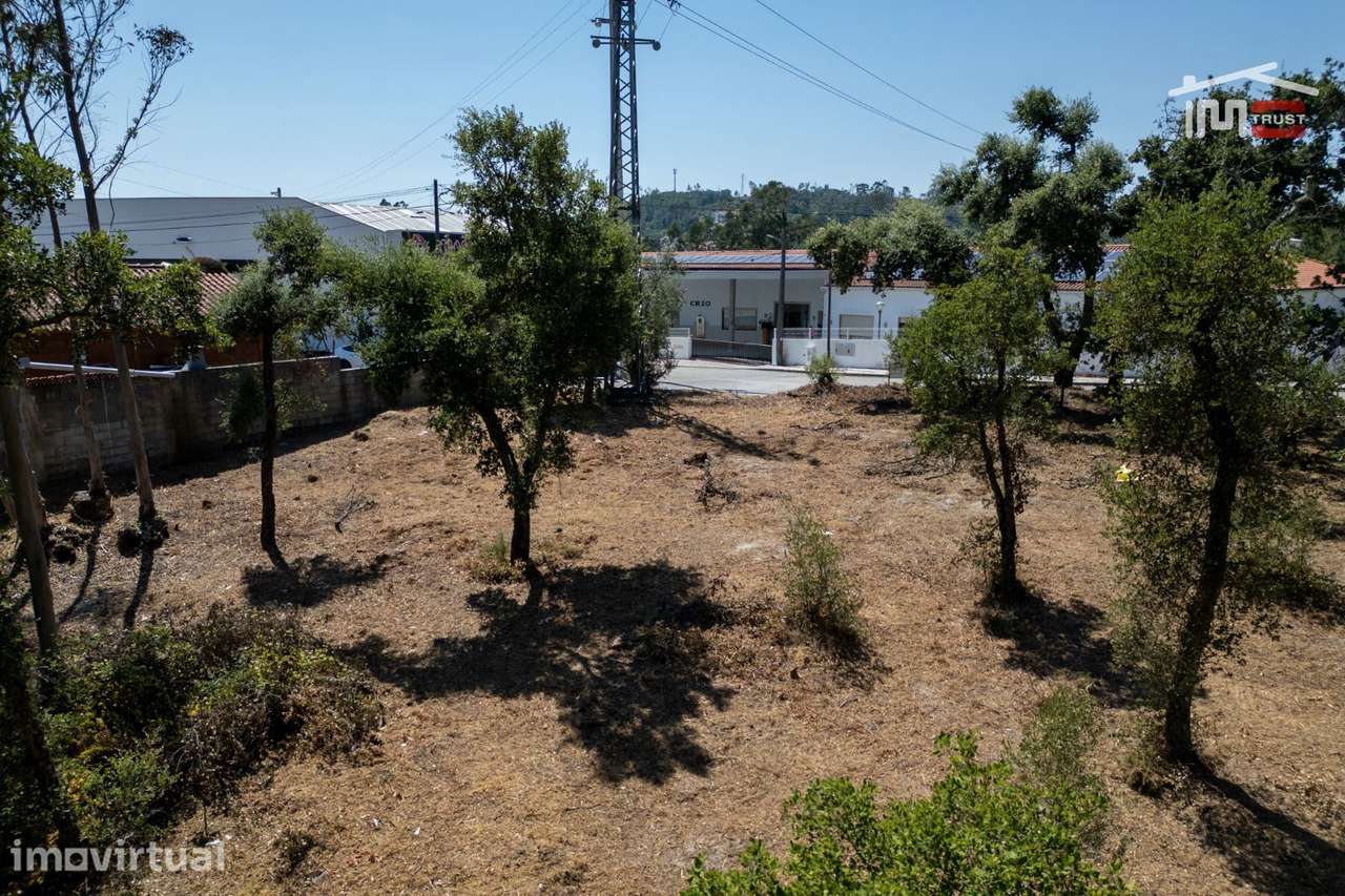TERRENO COM 1814 m² EM OURÉM - Grande imagem: 3/15