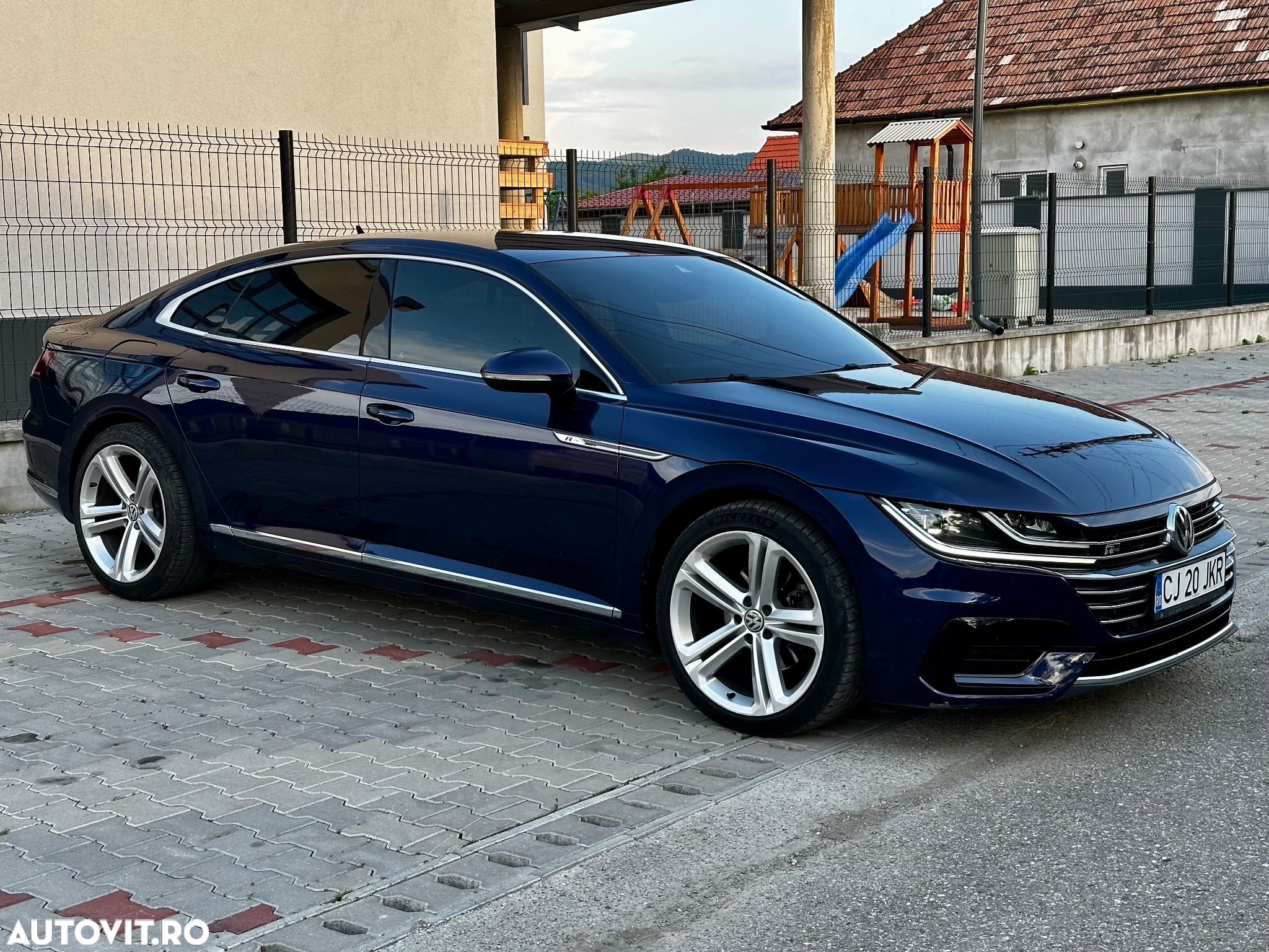 Volkswagen ARTEON 2.0 TDI DSG R-Line - 4
