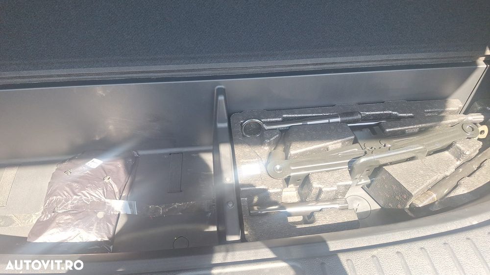 Hyundai Santa Fe 2.2 CRDi 4WD 8AT Luxury - 17