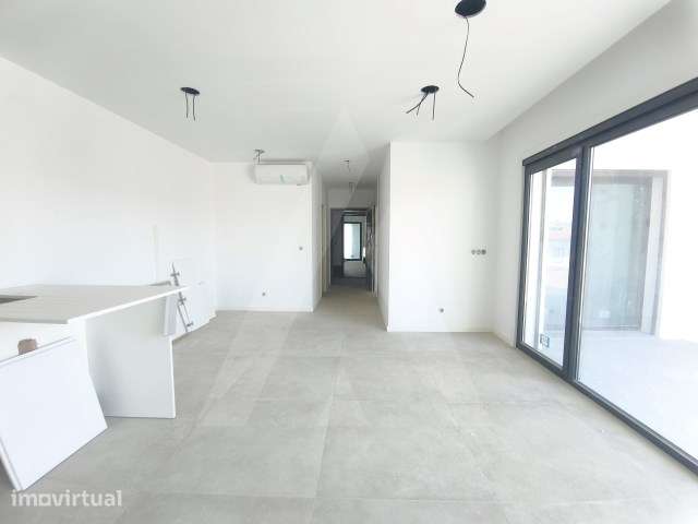 Apartamento T1 novo com varanda e lugar de garagem a 2 minutos da UA - Grande imagem: 5/17