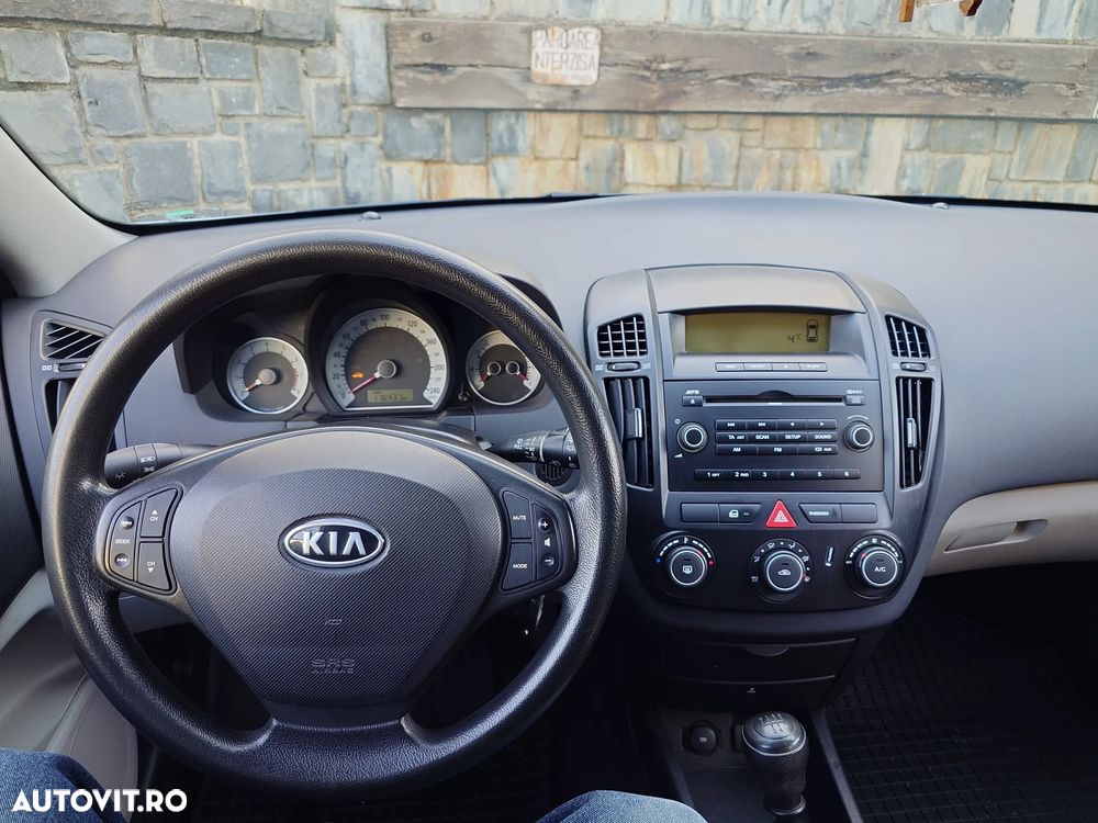 Kia Ceed 1.4 GSL BEST - 9