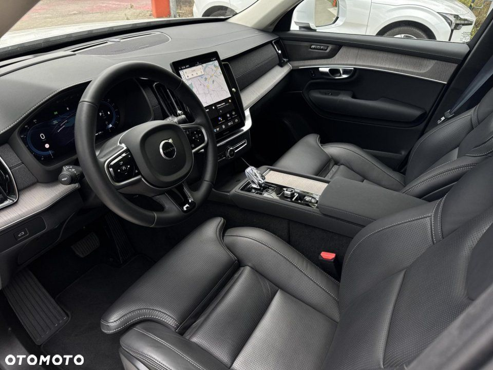 Volvo XC 90 - 9