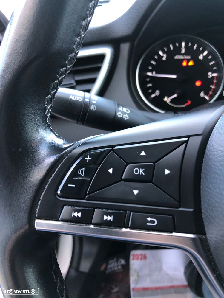 Nissan Qashqai 1.5 dCi N-Connecta DCT - 21