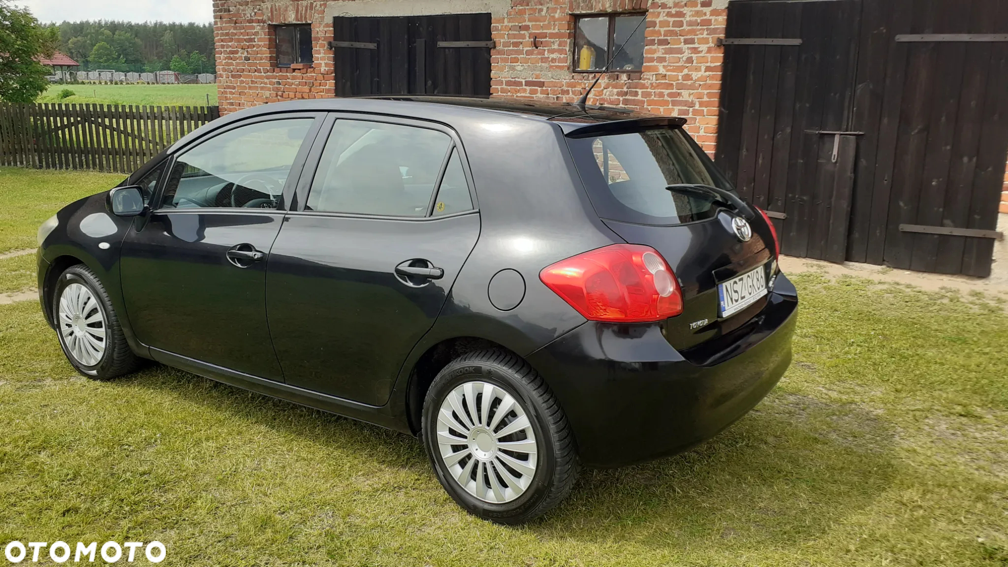 Toyota Auris 1.4 D-4D Terra - 3