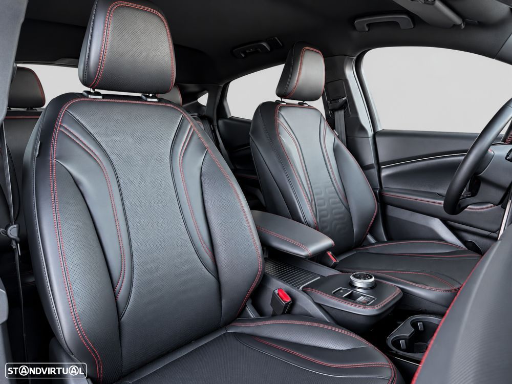 Ford Mustang Mach-E 75.7 kWh Premium AWD — photo 3