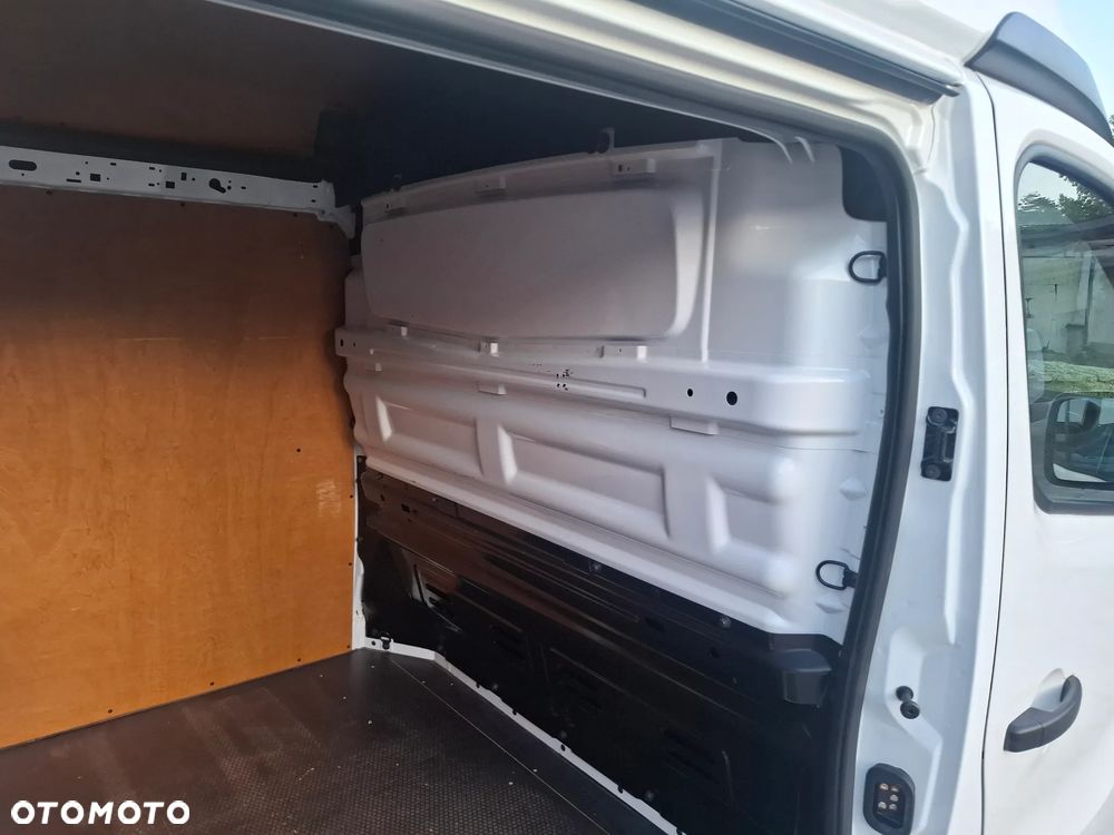 Opel Vivaro 2018 L2H2 MAXI * klima 3osobowy - 34