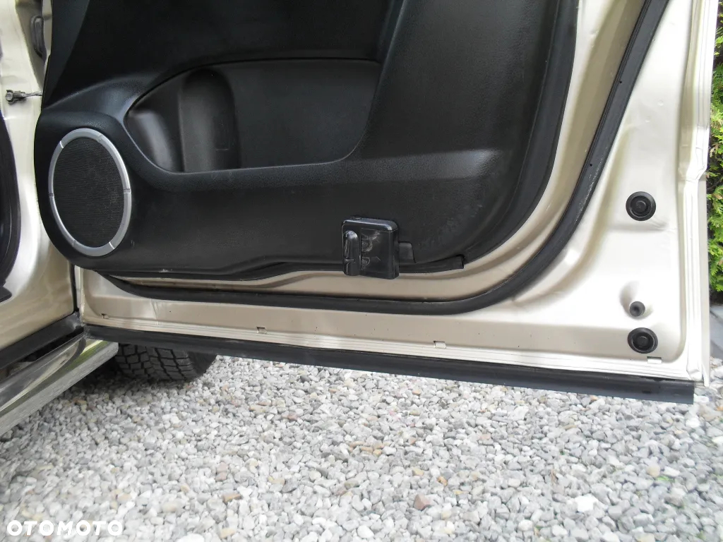 Suzuki Grand Vitara 2.0 - 34