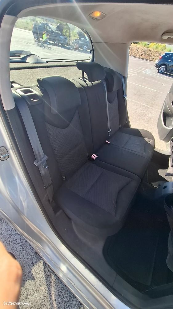 Peugeot 308 1.6 HDi Executive - 15