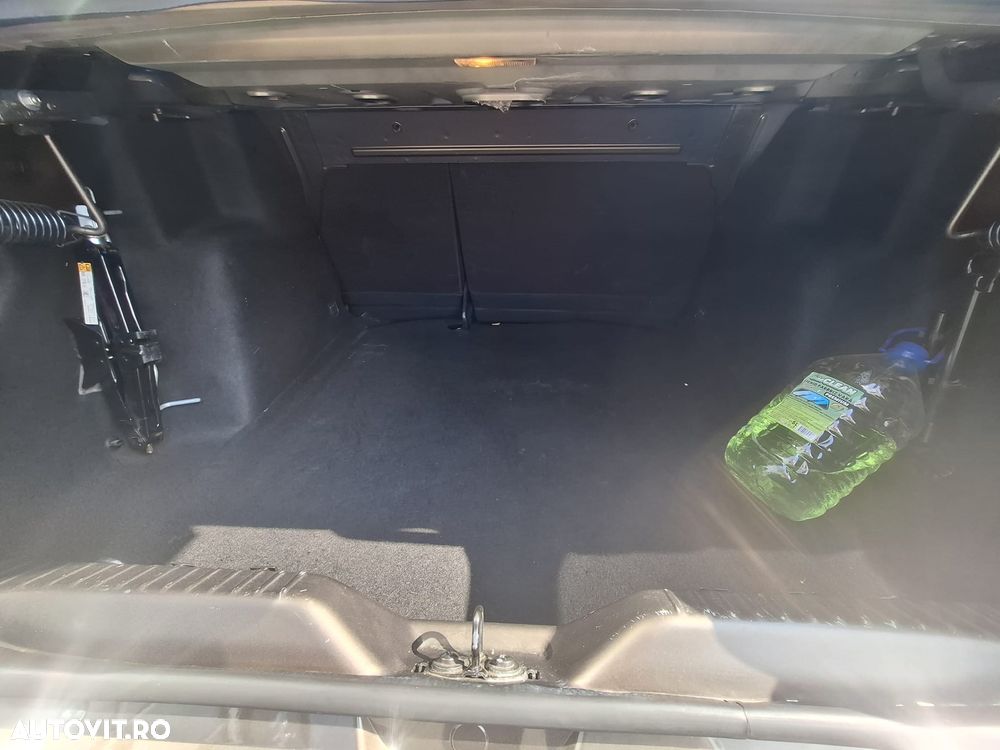 Dacia Logan TCe 90 MT6 Comfort - 9