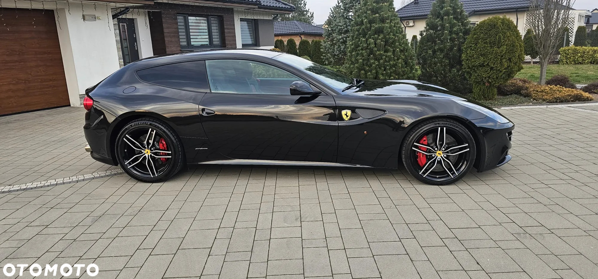 Ferrari FF Standard - 4