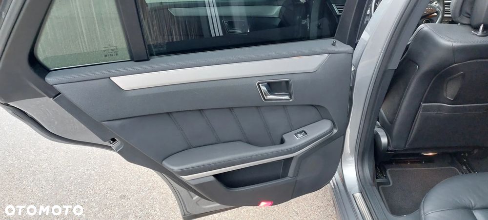 Mercedes-Benz Klasa E 350 CDI 4-Matic BlueEff Avantgarde - 24