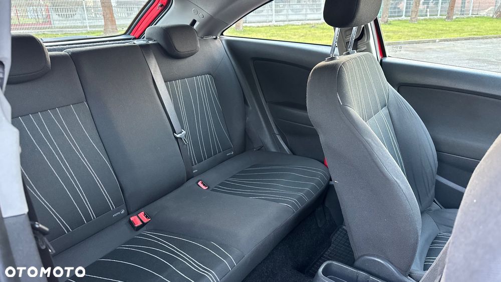 Opel Corsa 1.4 16V Enjoy - 8