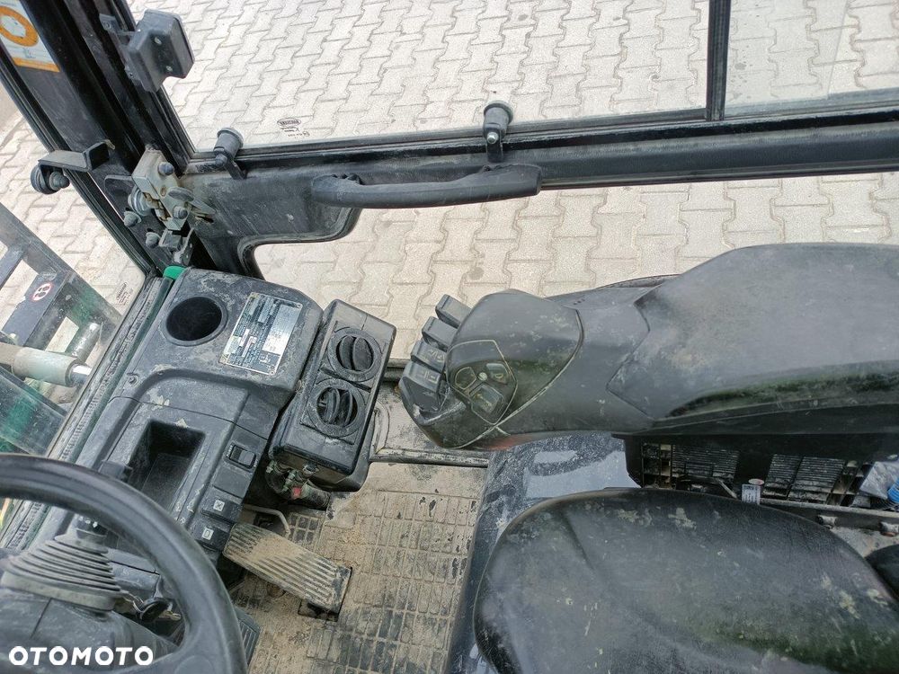 Mitsubishi FG30N - 7