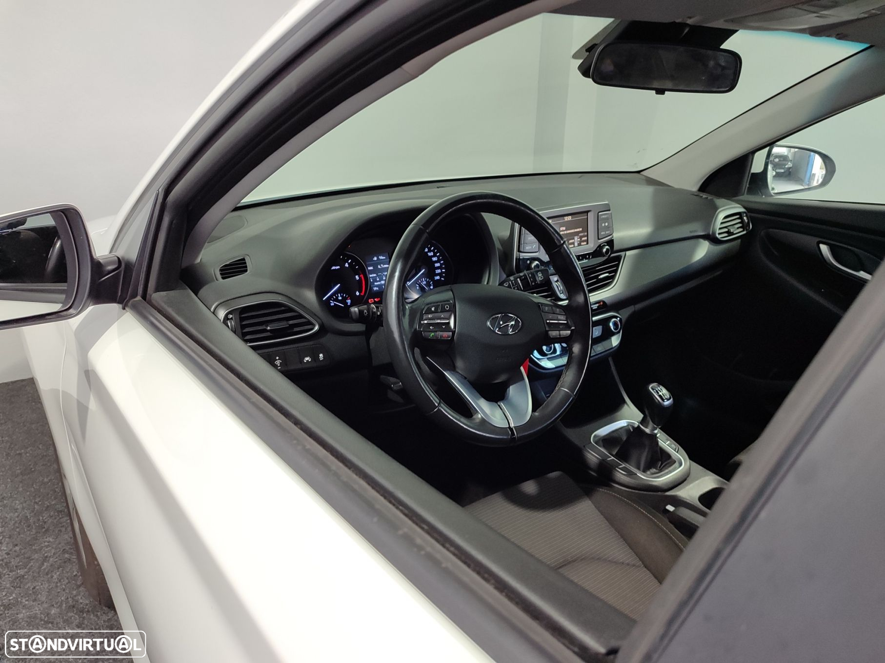 Hyundai i30 1.6 CRDI Blue Comfort - 11