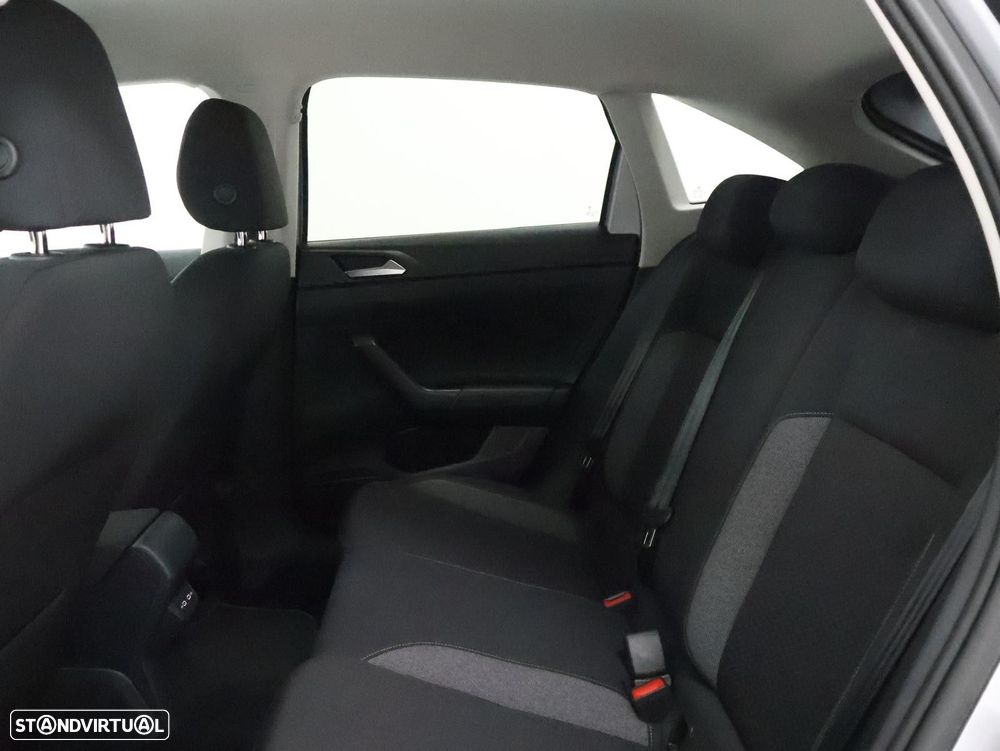 Volkswagen Taigo 1.0 TSI Urban DSG — fotografia 4