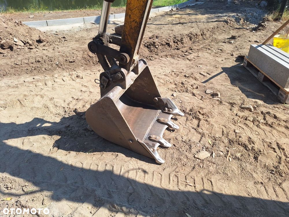 JCB 8030 Zts - 25
